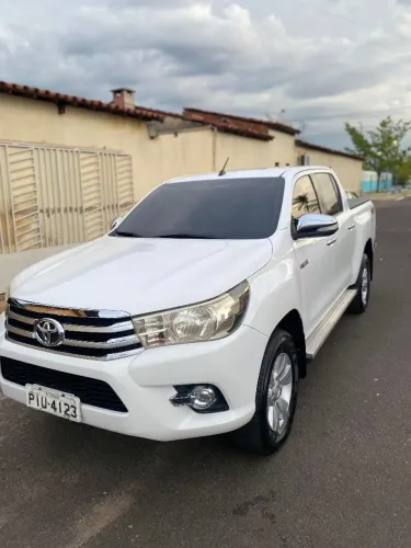 Toyota Hilux CD SR 4X4 2.8 TDI Diesel Aut. 2017