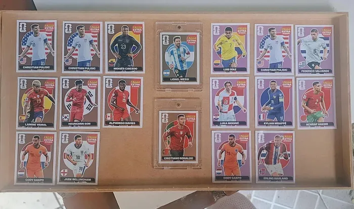 Figurinhas Legends Oficial Copa 2026 (LEIA A DESCRIÇÃO)