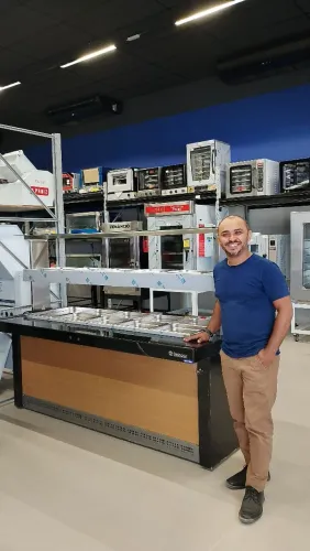 BUFFET SELF SERVICE CONJUGADO 2 METROS LINHA VITRA GELOPAR