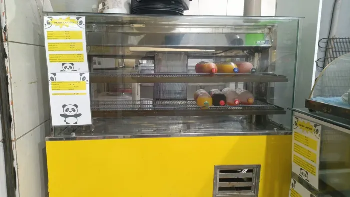 Balcão expositor de vidro (1 gelado e 1 natural)