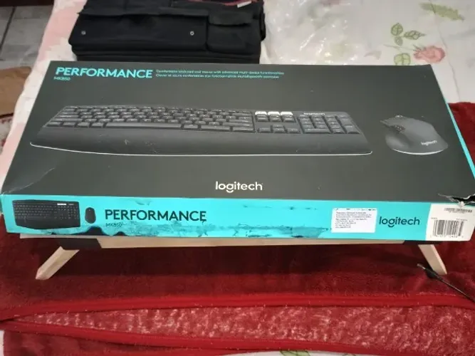 MK850 Logitech - KIT Teclado e Mouse Profissional 4 em 1 - Conectividade Total