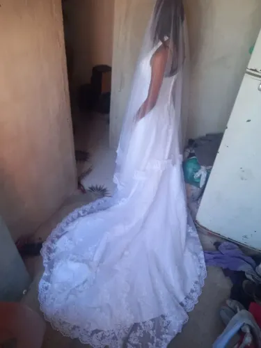 Vestido de noiva com vel