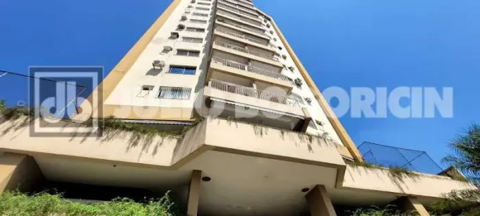 excelente apto todo reformado, varanda, vaga, dependência completa , portaria 24hs