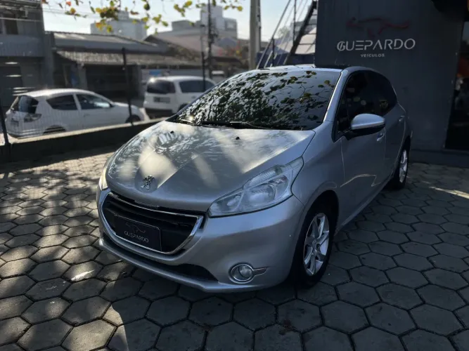 Peugeot 208 Allure 1.5 Flex 8V 5P 2015