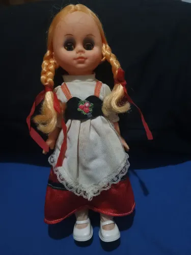 Boneca Vintage Antiga Made in Hong Kong - Olhos Móveis - Roupa Original - Colecionável