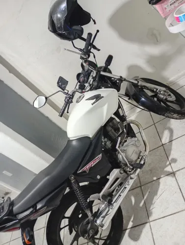 Cg 150 ano 2008 vendo ou troco em carro no mesmo estado vem com as propostas