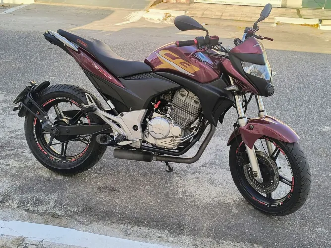 Honda CB300R 2011 EXTRA