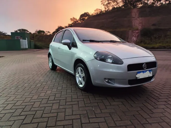 Fiat Punto ELX 1.4 Fire Flex 8V 5P 2009