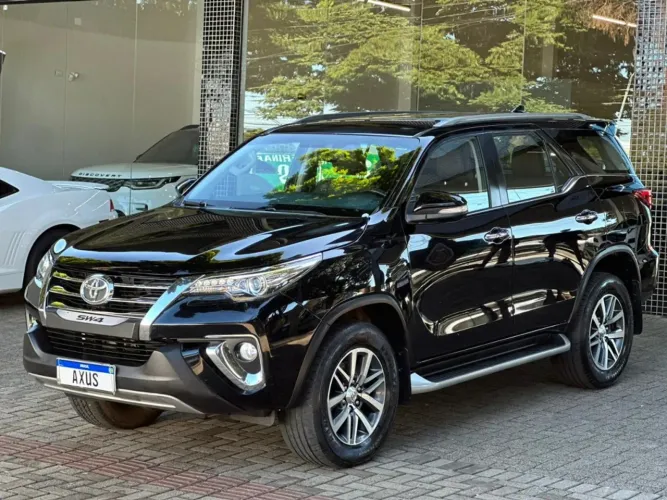 Toyota Hilux SW4 4X4 2.8 Diesel 2017