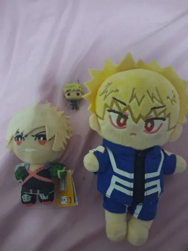 Bakugo my hero academia combo de uma pelúcia e dois chaveiros