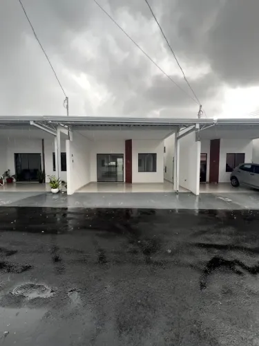 Casa Térrea no Parque 10 Próximo a Rotatória do Mindu/ 02 Qts (Suite) 02 Vagas
