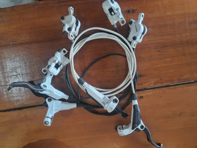2 pares de freio Shimano m395 e m446