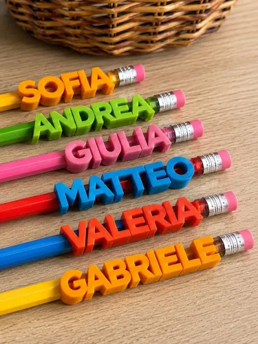 Nomes personalizados encaixável para lápis.