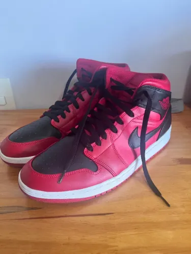 Tênis Nike Air Jordan 1 Mid Preto E Vermelho Masculino 45 Vermelho 45 Br