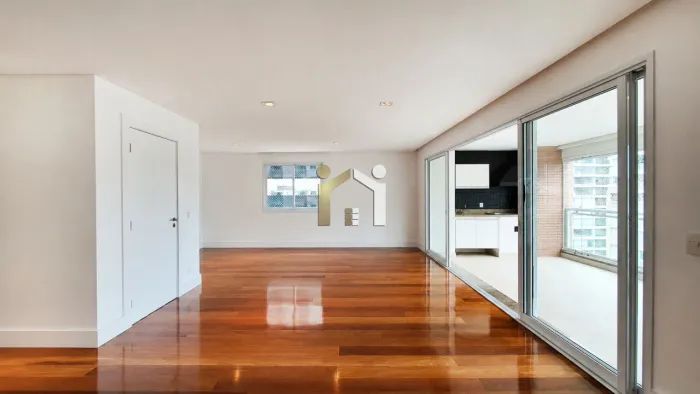 Apartamento para locação no itaim com 201 m², 3 suítes e 3 vagas de garagem.