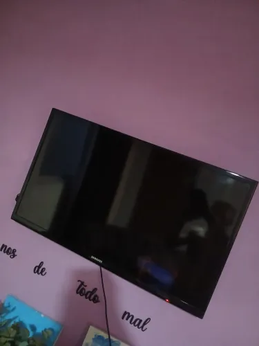 Tv Samsung 32 polegadas funcionando perfeitamente ( não é smart ) 