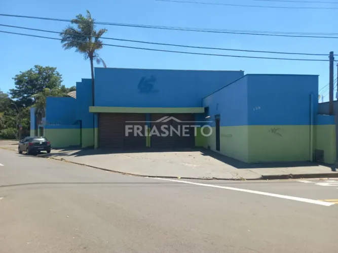 Galpão para locação de esquina no bairro Primavera - Piracicaba/SP
