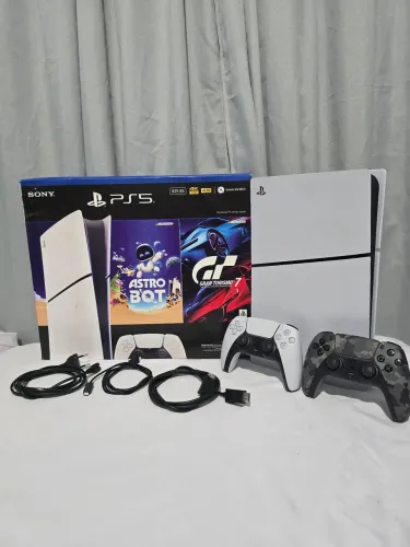 Ps5 Super Slim fosco digital 2 controles (Castanhal) 