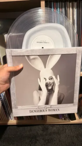 Vinil Ariana Grande - Dangerous Woman (10th Anniversary - 2026 Art)