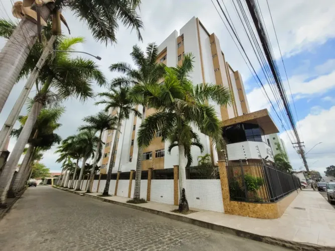Apartamento com 2 quartos próximo ao Clube Campestre no Catolé !!!