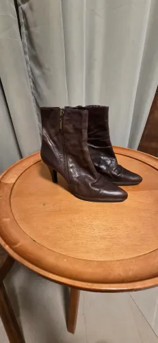 bota arezzo cano curto marrom 38