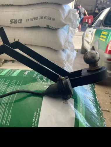 Vendo engate de reboque de moto