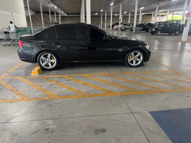 BMW 320I A 2010