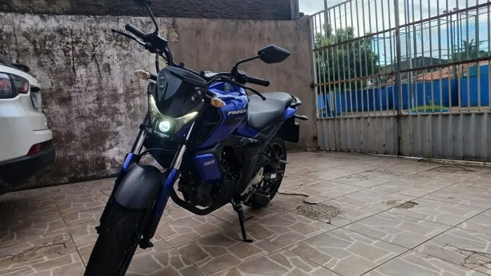 FZ15 FLEZ 2022( LEIA A DESCRIÇÃ)