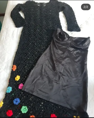 Vestido longo de crochê. 