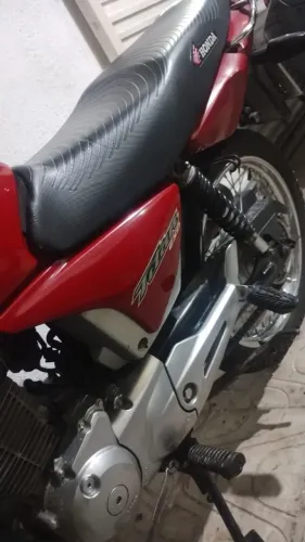 Titan 150 essa extra partida e freio a disco