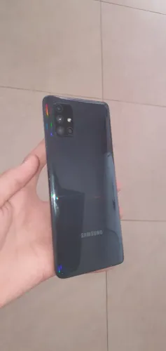 Vendo sansung a71 impecavel só com listra na tela