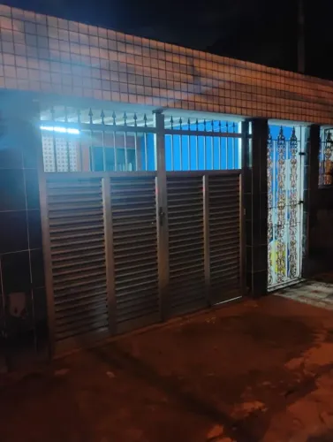 Aluga-se casa no jockey clube
