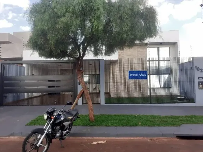 Casa Alto Padrão Mobiliada à Venda - Jardim Munique