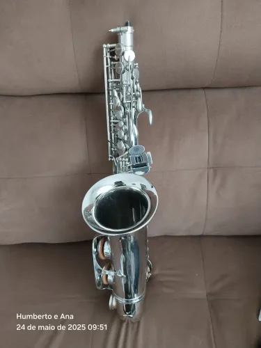 Saxofone alto wiril prata usado