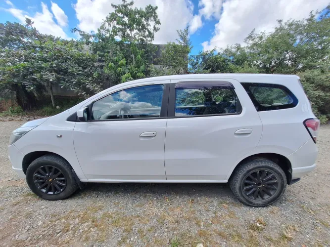 Chevrolet Spin LT 1.8 8V Econo.flex 5P Mec. 2013