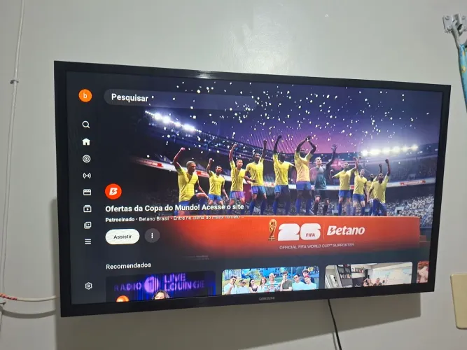 TV 32 polegadas seminova
