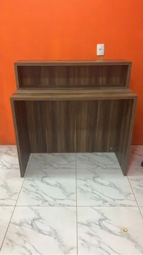 Bancada para escritório e comércio 