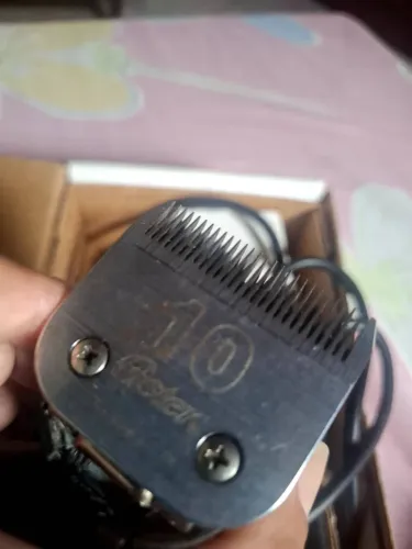 Maquina de tosa acomoanha 2 lâminas 10 e 1 7F