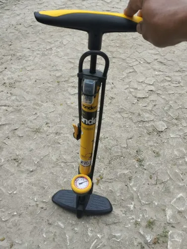 Bomba de encher pneu vonder