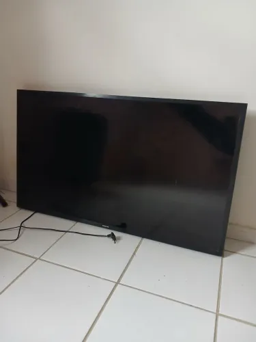 TV Samsung UN43J5290AG com avaria