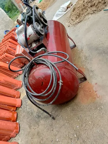 Compressor profissional 200L