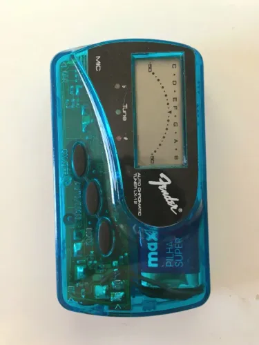afinador cromático fender lx-12 azul translúcido - usado em casa