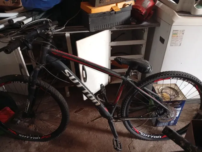 Bike aro 29 freio hidráulico (só fazer uma revisão e arrumar macaquinho e enrolamento)