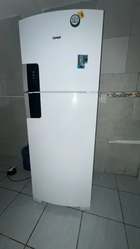 Geladeira duplex consol branca, pouco tempo de uso. Motivo da venda é mudaca