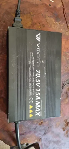 Carregador de moto elétrica