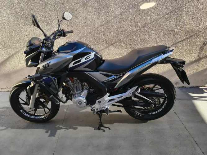 CB TWISTER 250 IMPERDÍVEL