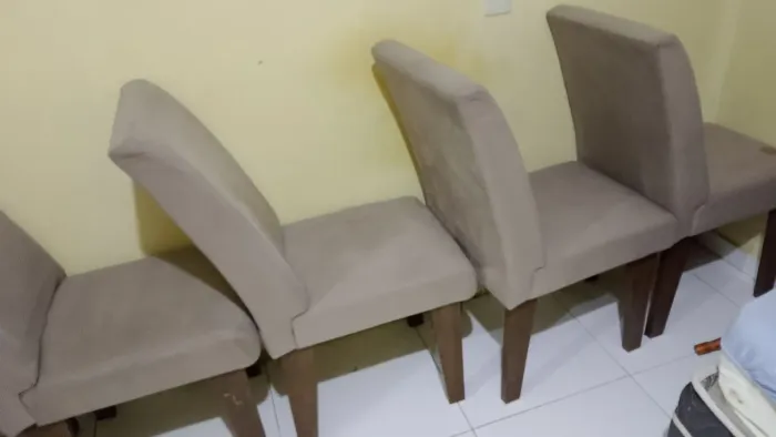 Mesa MDF 6 cadeiras tampão de vidro 