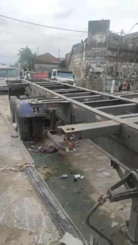 CARRETA RANDON PRETA PORTA CONTAINER ANO 1975