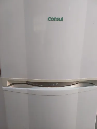 Geladeira Cônsul Frost Free 333litros. Dúplex Branca