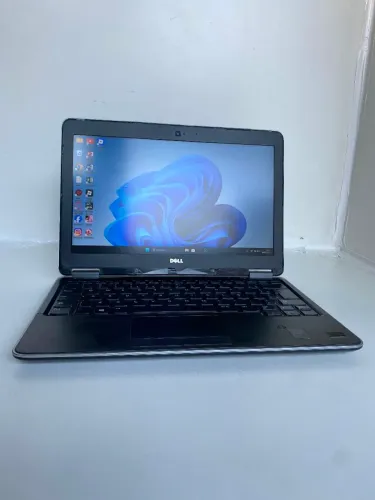 Notebook Dell Latitude E7240 Intel Core i5 4ª Geração 8GB RAM SSD 256GB Windows 11 Office